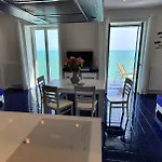 Nel Blu Dipinto Di Blu *