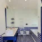 Villa Nel Blu Dipinto Di Blu