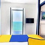 Villa Nel Blu Dipinto Di Blu *
