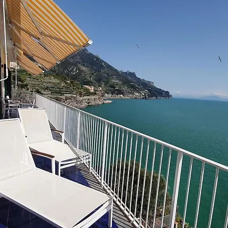 Villa Nel Blu Dipinto Di Blu *