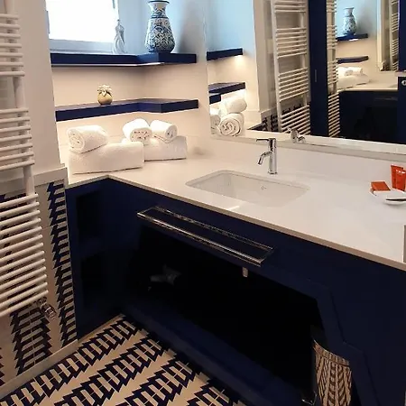 Nel Blu Dipinto Di Blu