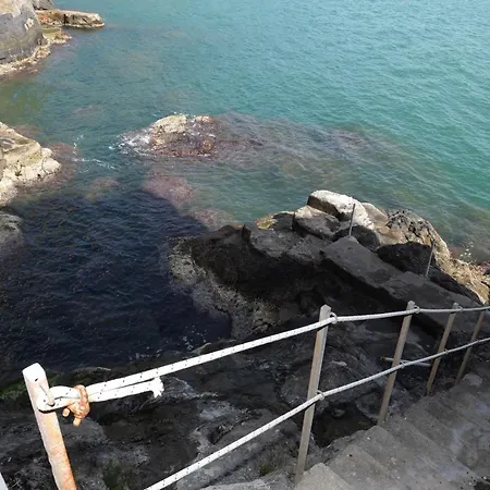 Nel Blu Dipinto Di Blu Willa *