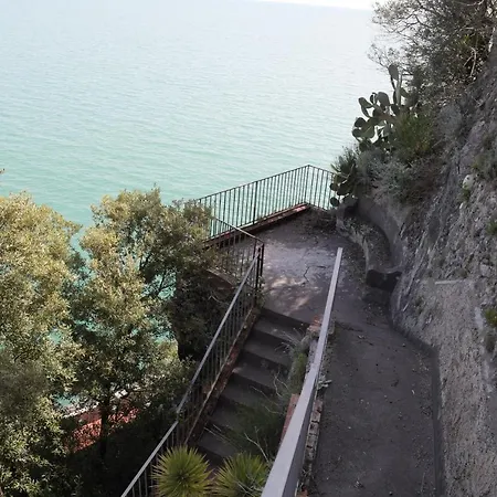 Nel Blu Dipinto Di Blu Willa Ravello