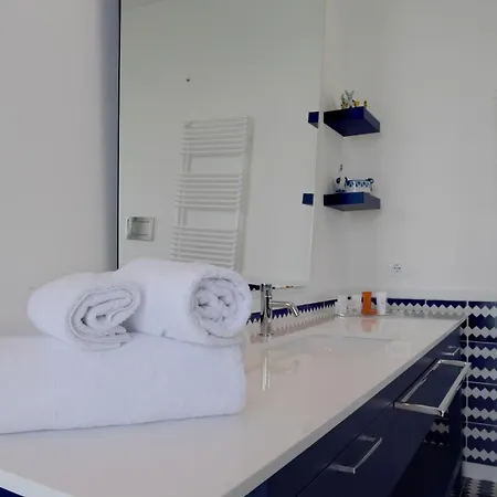 Nel Blu Dipinto Di Blu