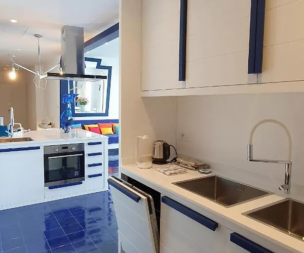 Villa Nel Blu Dipinto Di Blu *